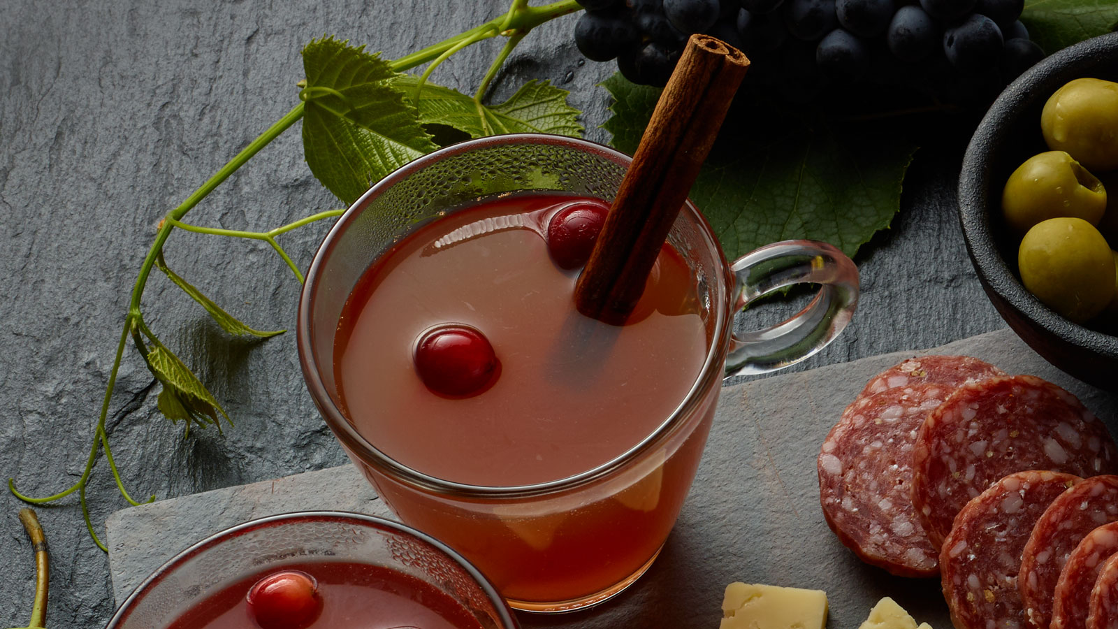 Mulled Cider with Cranberry Juice